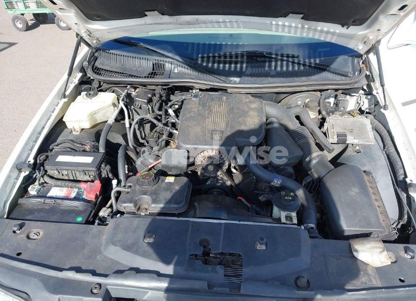 Photo 10 of 2005 Lincoln Town CAR SIGNATURE LIMITED (VIN 1LNHM82W05Y664360)