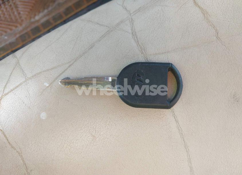 Photo 11 of 2006 Lincoln Town CAR SIGNATURE LIMITED (VIN 1LNHM82W06Y601650)