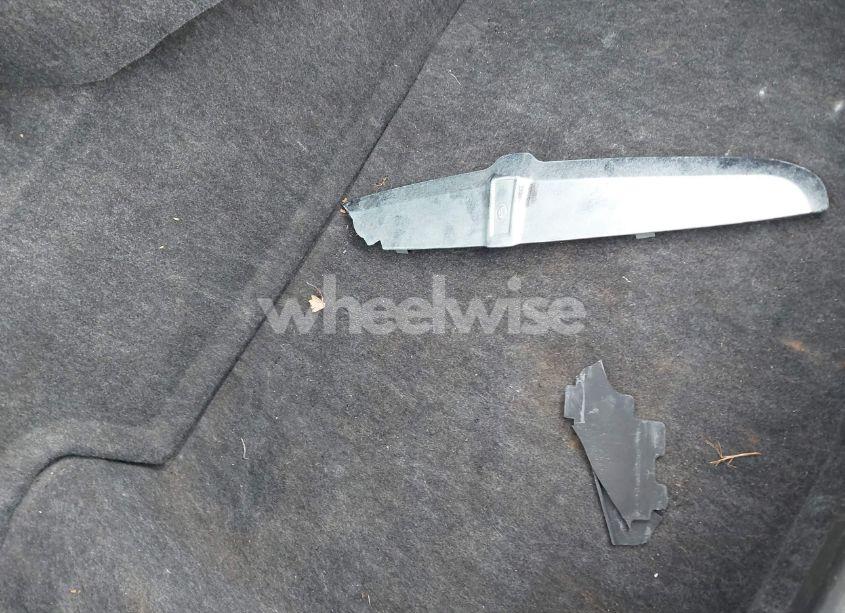 Photo 12 of 2000 Lincoln Town CAR SIGNATURE (VIN 1LNHM82W0YY929329)