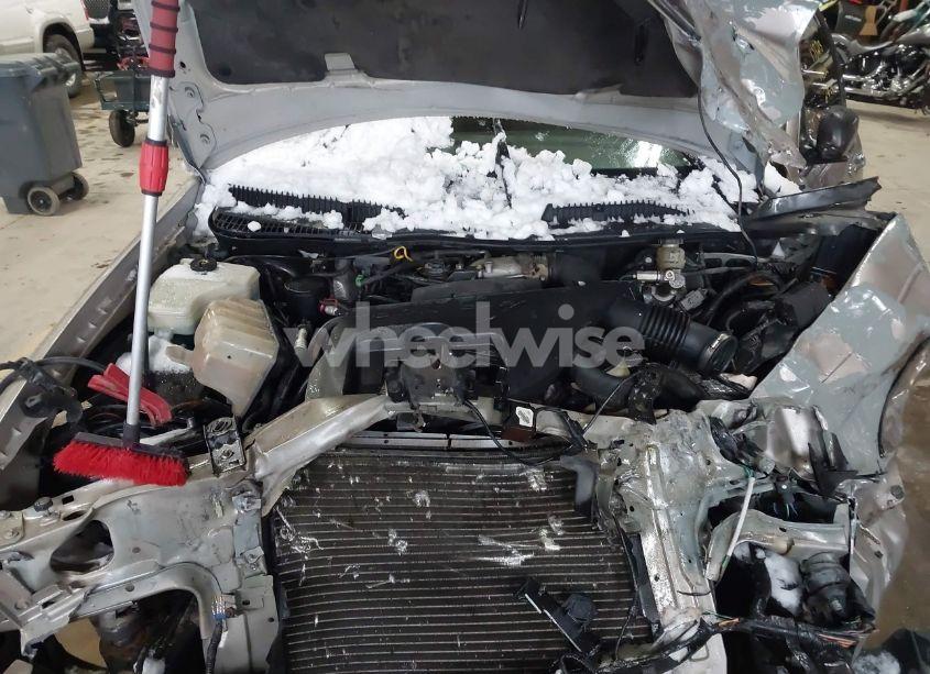 Photo 10 of 2000 Lincoln Town CAR SIGNATURE (VIN 1LNHM82W1YY934202)