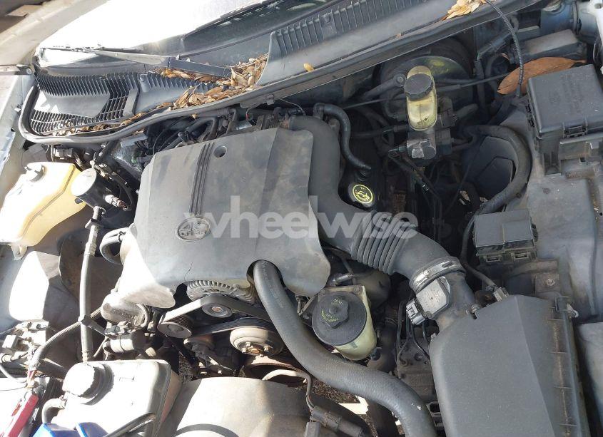 Photo 10 of 2001 Lincoln Town CAR SIGNATURE (VIN 1LNHM82W21Y630415)