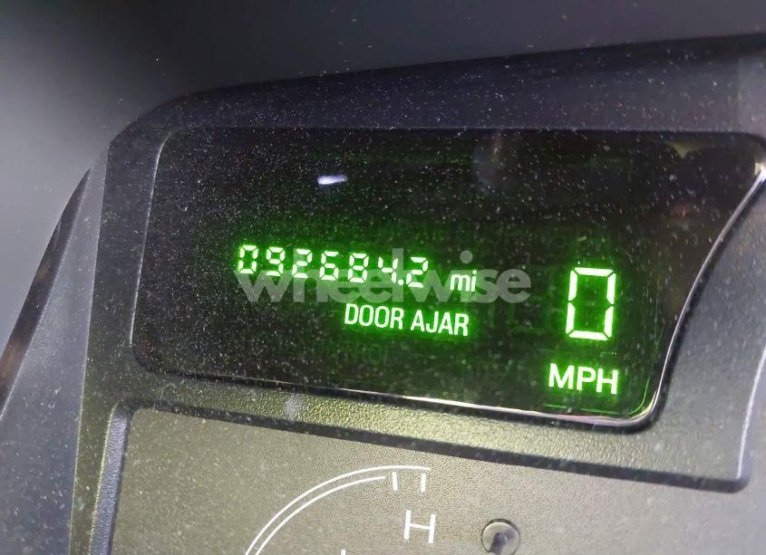 Photo 15 of 2005 Lincoln Town CAR SIGNATURE LIMITED (VIN 1LNHM82W25Y649407)