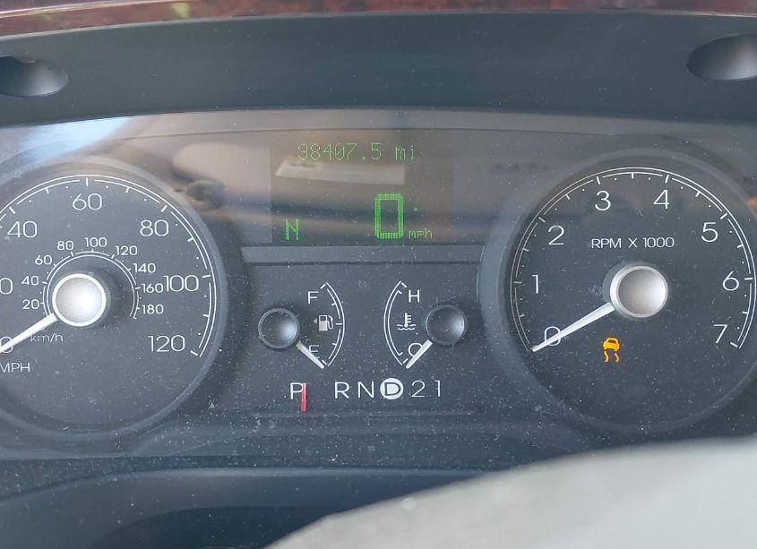 Photo 7 of 2006 Lincoln Town CAR SIGNATURE LIMITED (VIN 1LNHM82W26Y650123)