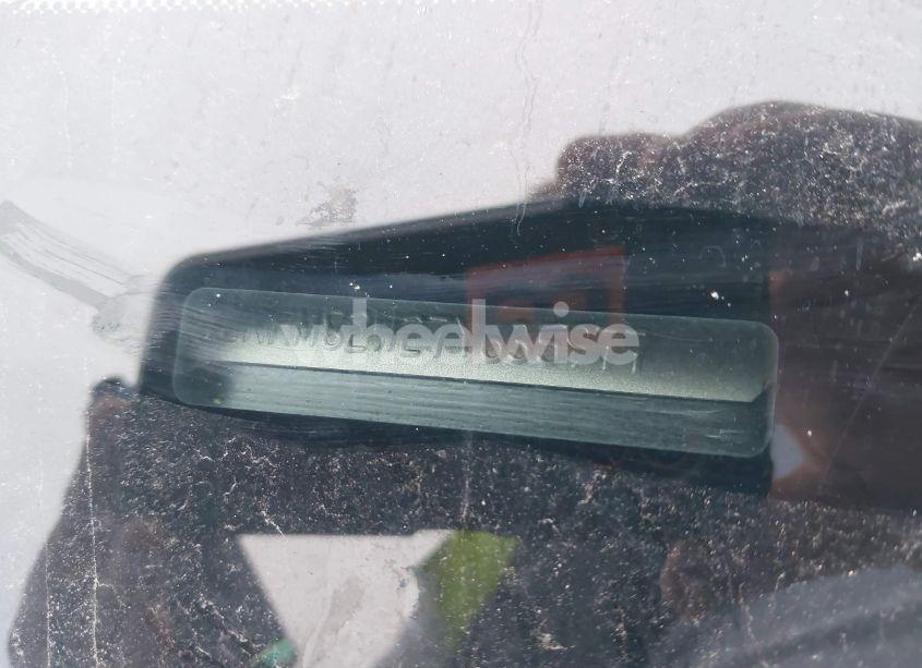 Photo 9 of 2007 Lincoln Town CAR SIGNATURE LIMITED (VIN 1LNHM82W27Y635977)