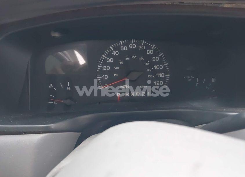 Photo 7 of 2001 Lincoln Town CAR SIGNATURE (VIN 1LNHM82W31Y609511)