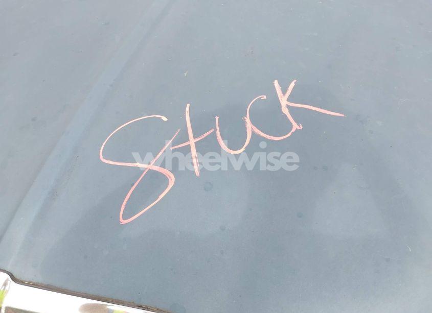 Photo 10 of 2001 Lincoln Town CAR SIGNATURE (VIN 1LNHM82W31Y671765)