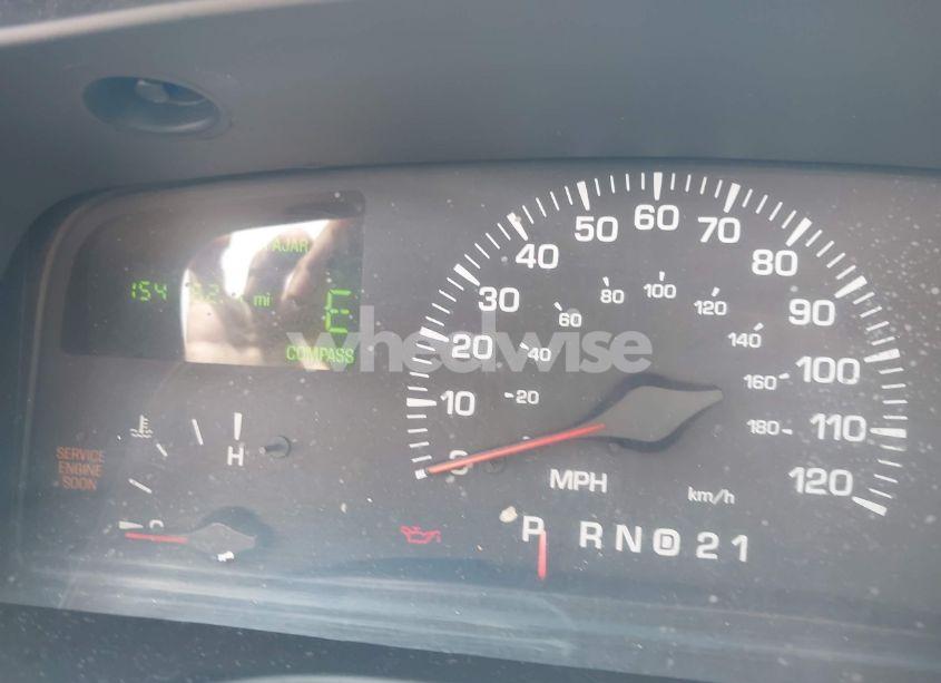 Photo 7 of 2001 Lincoln Town CAR SIGNATURE (VIN 1LNHM82W31Y671765)