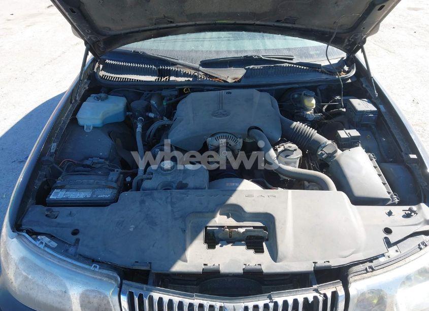 Photo 10 of 2001 Lincoln Town CAR SIGNATURE (VIN 1LNHM82W41Y724070)