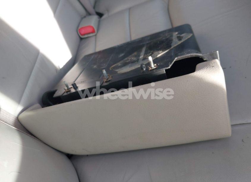 Photo 11 of 2000 Lincoln Town CAR SIGNATURE (VIN 1LNHM82W4YY794291)