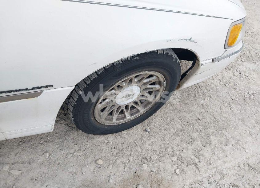 Photo 13 of 2000 Lincoln Town CAR SIGNATURE (VIN 1LNHM82W4YY820792)