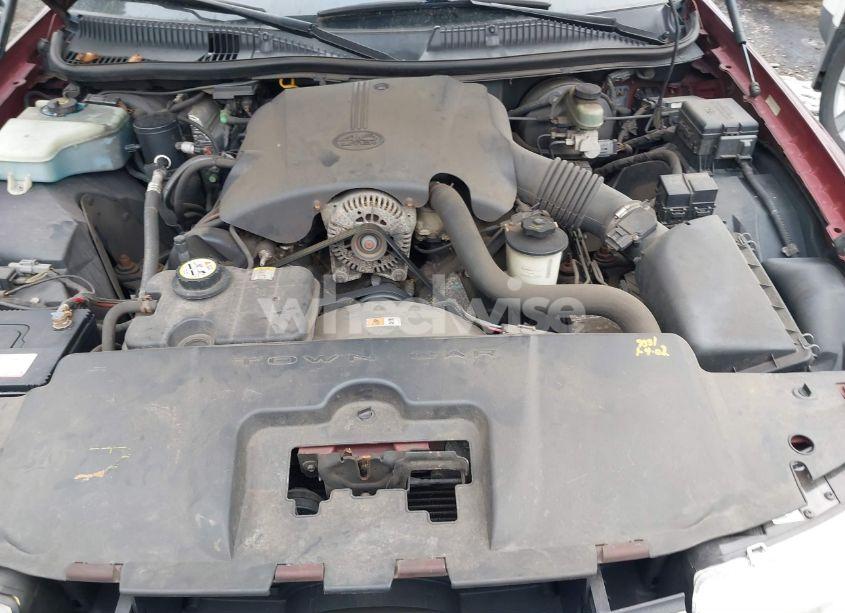 Photo 10 of 2002 Lincoln Town CAR SIGNATURE (VIN 1LNHM82W52Y649817)