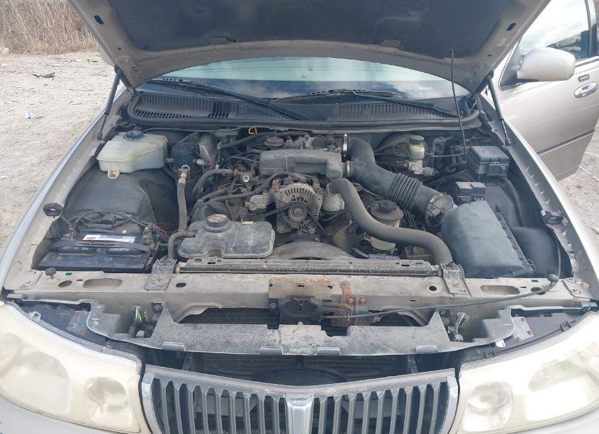 Photo 10 of 2001 Lincoln Town CAR SIGNATURE (VIN 1LNHM82W61Y650540)