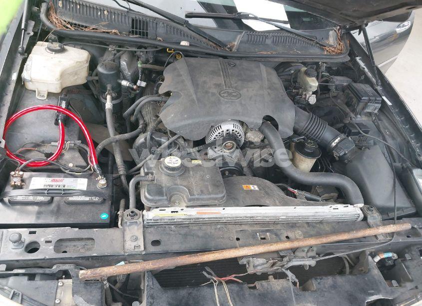 Photo 10 of 2001 Lincoln Town CAR SIGNATURE (VIN 1LNHM82W61Y664809)