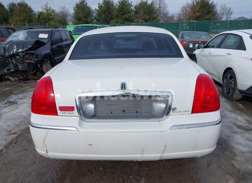 Photo 16 of 2007 Lincoln Town CAR SIGNATURE LIMITED (VIN 1LNHM82W67Y614033)