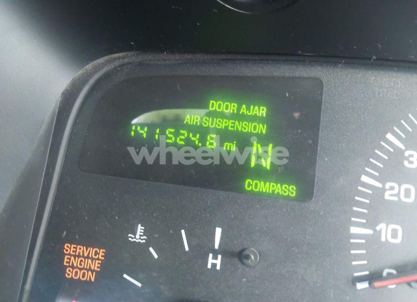 Photo 15 of 2000 Lincoln Town CAR SIGNATURE (VIN 1LNHM82W6YY810040)