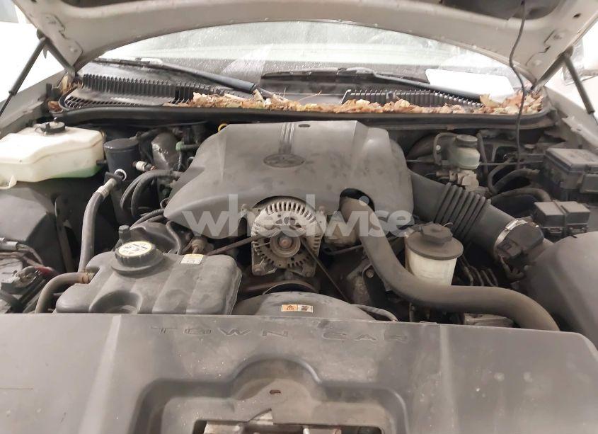 Photo 10 of 2002 Lincoln Town CAR SIGNATURE (VIN 1LNHM82W72Y667994)