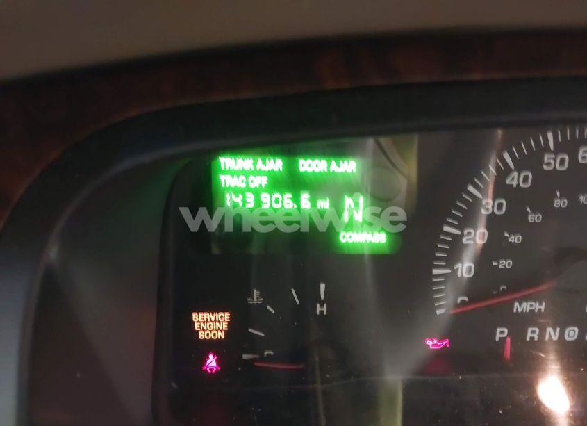 Photo 7 of 2002 Lincoln Town CAR SIGNATURE (VIN 1LNHM82W72Y667994)