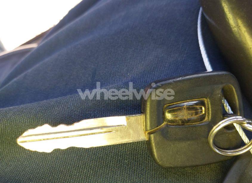 Photo 11 of 2001 Lincoln Town CAR SIGNATURE (VIN 1LNHM82W81Y715016)