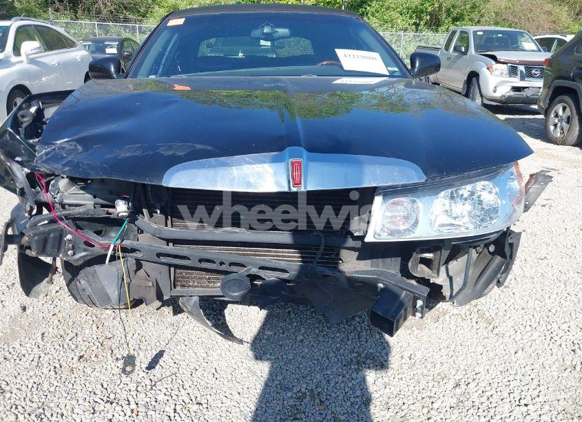 Photo 6 of 2001 Lincoln Town CAR SIGNATURE (VIN 1LNHM82W81Y715016)