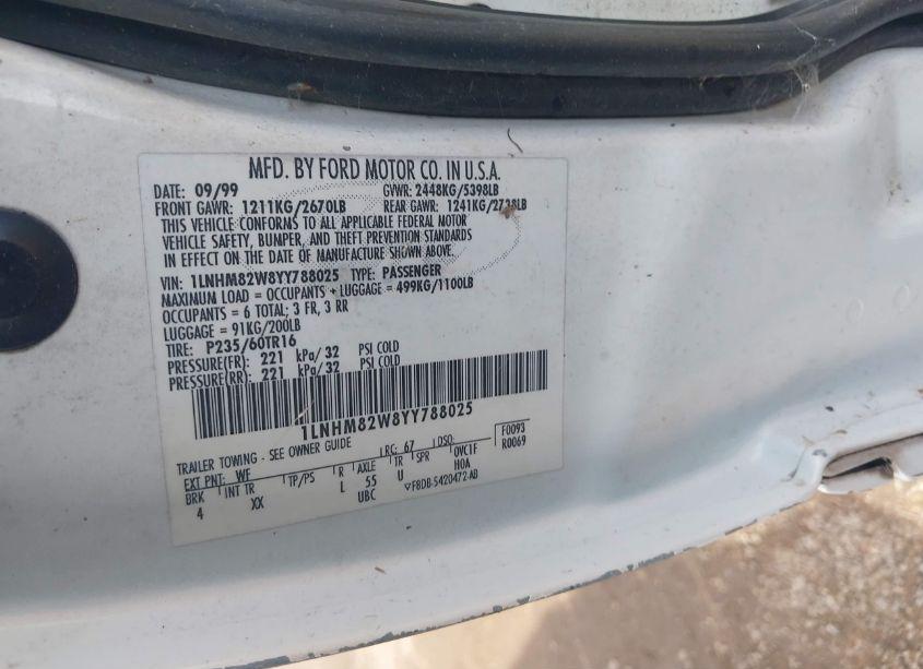 Photo 9 of 2000 Lincoln Town CAR SIGNATURE (VIN 1LNHM82W8YY788025)