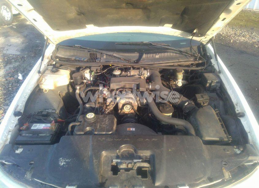 Photo 10 of 2001 Lincoln Town CAR SIGNATURE (VIN 1LNHM82W91Y683855)