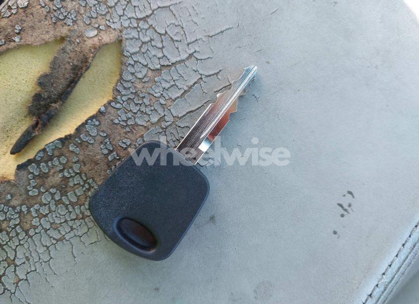 Photo 11 of 2001 Lincoln Town CAR SIGNATURE (VIN 1LNHM82W91Y683855)