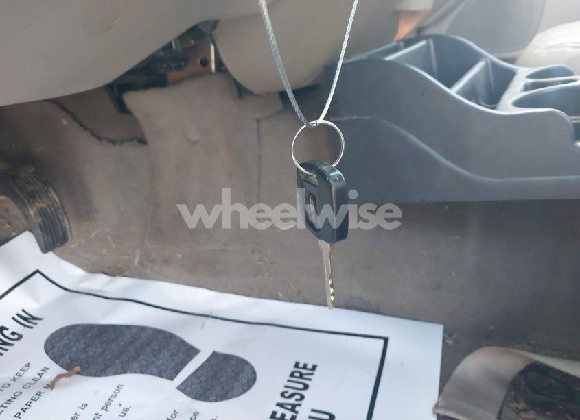 Photo 11 of 2002 Lincoln Town CAR SIGNATURE (VIN 1LNHM82W92Y644863)