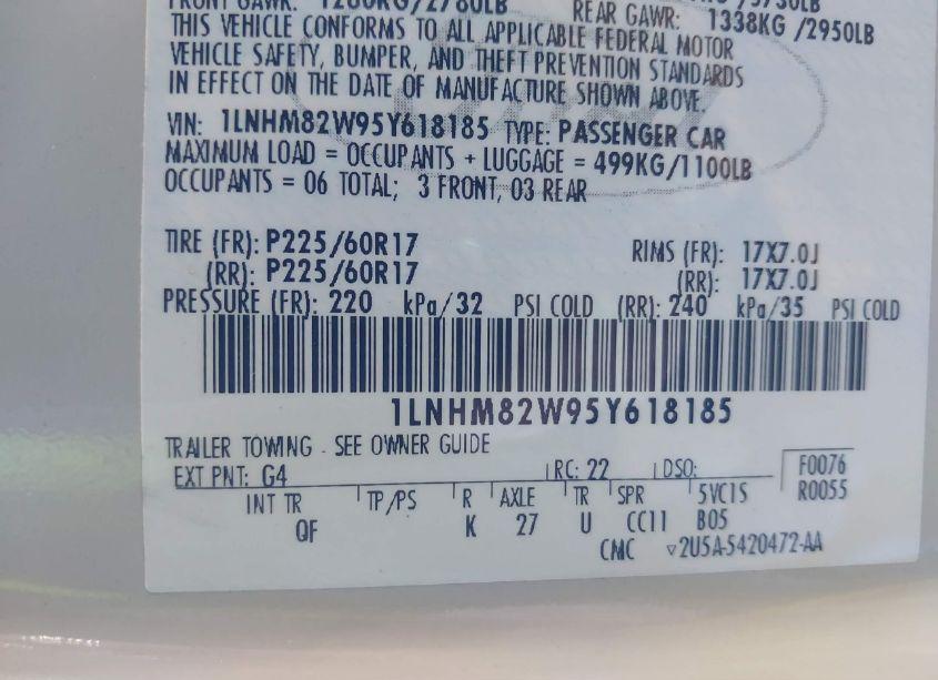 Photo 9 of 2005 Lincoln Town CAR SIGNATURE LIMITED (VIN 1LNHM82W95Y618185)