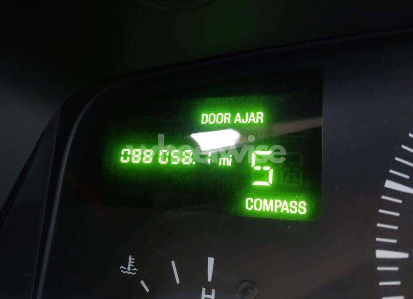 Photo 7 of 2000 Lincoln Town CAR SIGNATURE (VIN 1LNHM82W9YY888277)