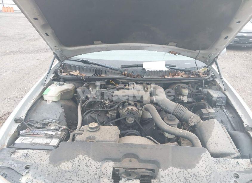 Photo 10 of 2001 Lincoln Town CAR SIGNATURE (VIN 1LNHM82WX1Y697831)