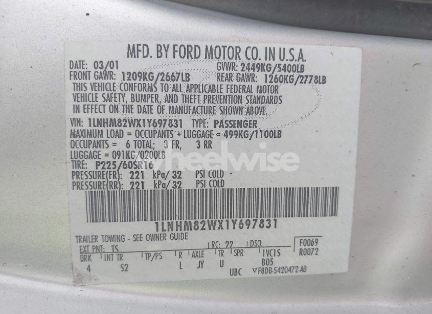 Photo 9 of 2001 Lincoln Town CAR SIGNATURE (VIN 1LNHM82WX1Y697831)