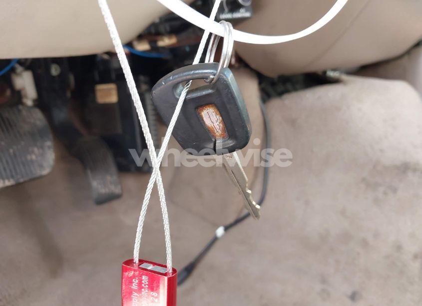 Photo 11 of 2002 Lincoln Town CAR SIGNATURE (VIN 1LNHM82WX2Y656973)