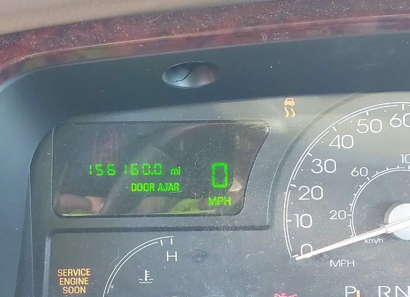 Photo 16 of 2005 Lincoln Town CAR SIGNATURE LIMITED (VIN 1LNHM82WX5Y647629)