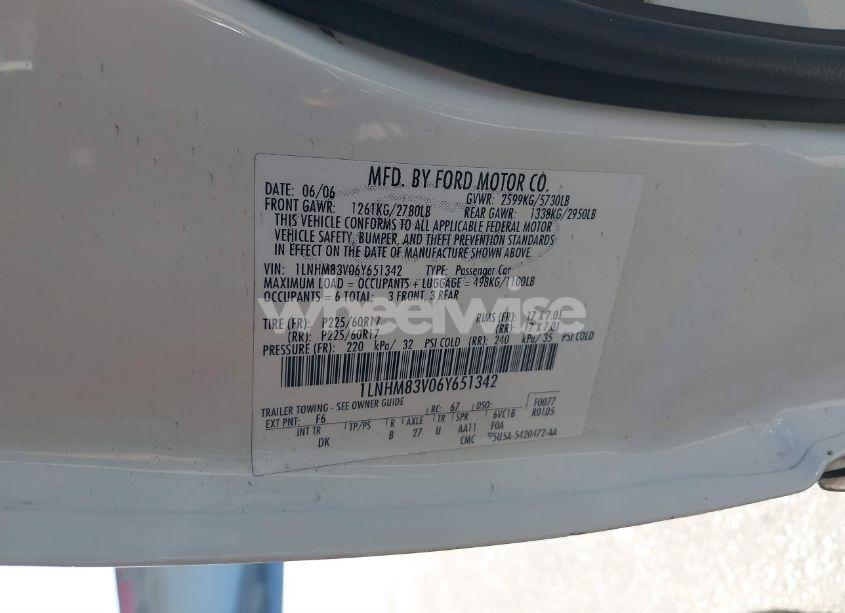 Photo 9 of 2006 Lincoln Town CAR DESIGNER SERIES (VIN 1LNHM83V06Y651342)