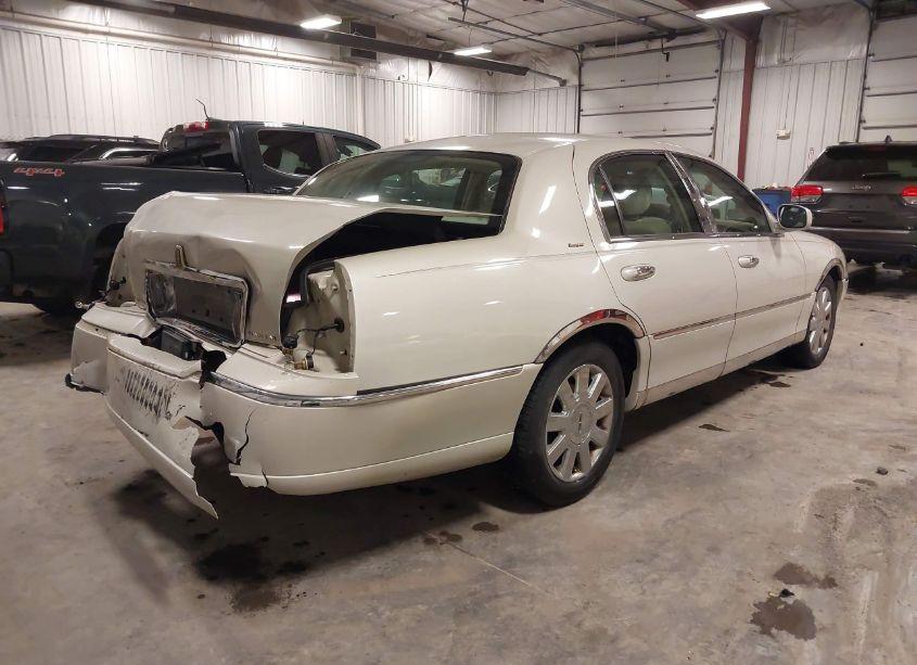 Photo 4 of 2007 Lincoln Town CAR DESIGNER SERIES (VIN 1LNHM83V37Y605408)