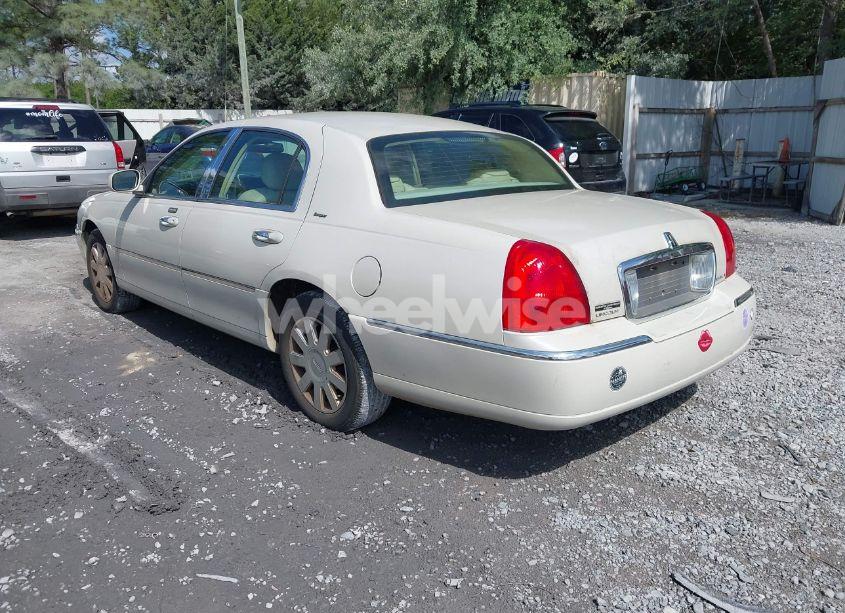 Photo 3 of 2007 Lincoln Town CAR DESIGNER SERIES (VIN 1LNHM83V37Y611922)
