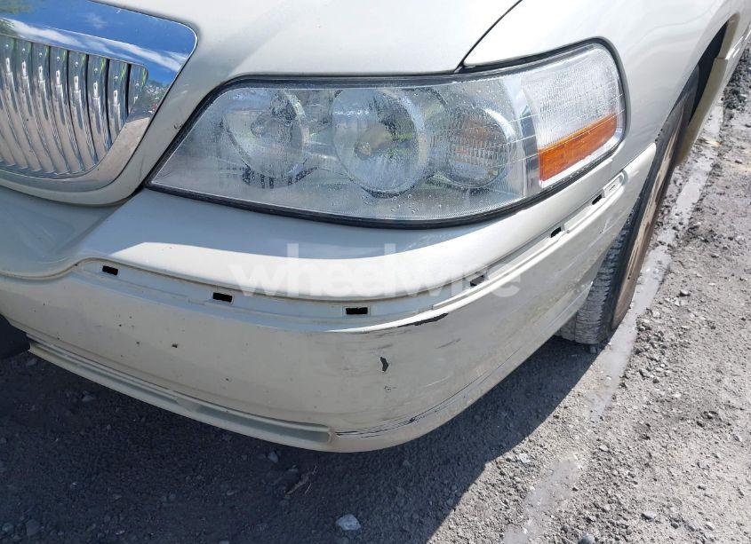 Photo 6 of 2007 Lincoln Town CAR DESIGNER SERIES (VIN 1LNHM83V37Y611922)