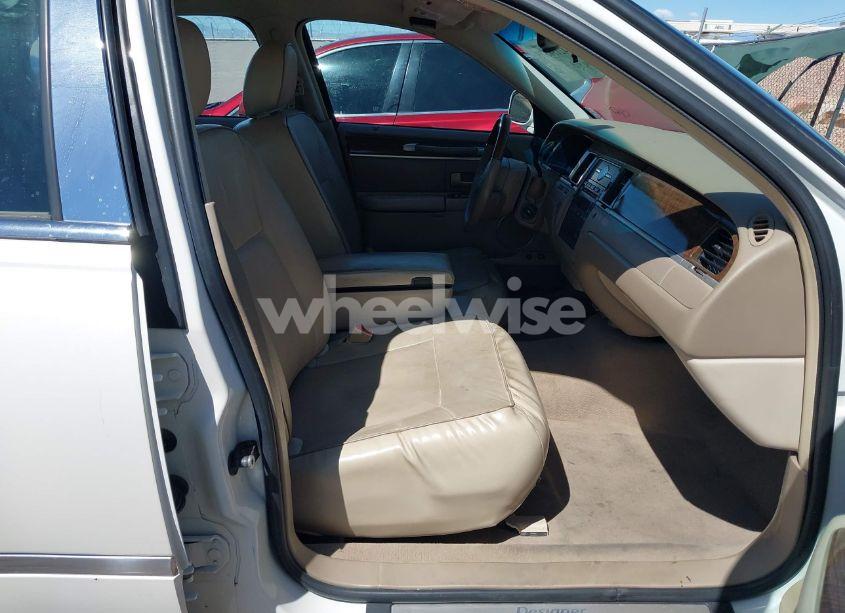 Photo 5 of 2007 Lincoln Town CAR DESIGNER SERIES (VIN 1LNHM83V97Y605154)