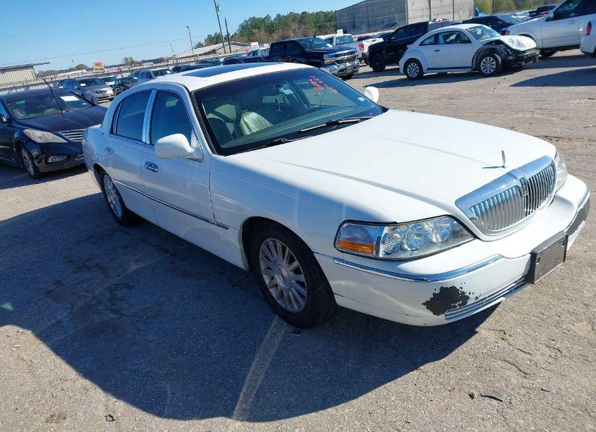 2006 Lincoln Town CAR DESIGNER SERIES (VIN 1LNHM83VX6Y623919) main photo