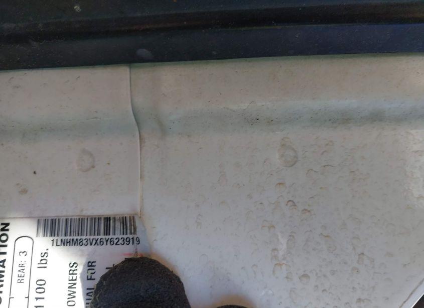 Photo 9 of 2006 Lincoln Town CAR DESIGNER SERIES (VIN 1LNHM83VX6Y623919)