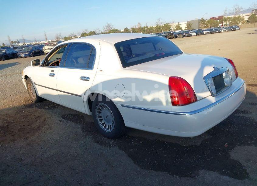 Photo 3 of 2001 Lincoln Town CAR CARTIER (VIN 1LNHM83W01Y633120)