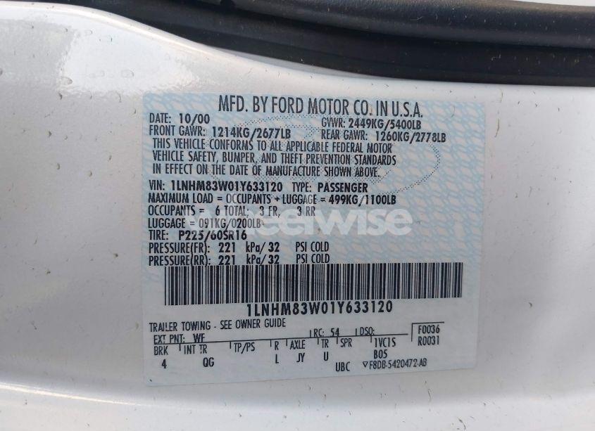 Photo 9 of 2001 Lincoln Town CAR CARTIER (VIN 1LNHM83W01Y633120)