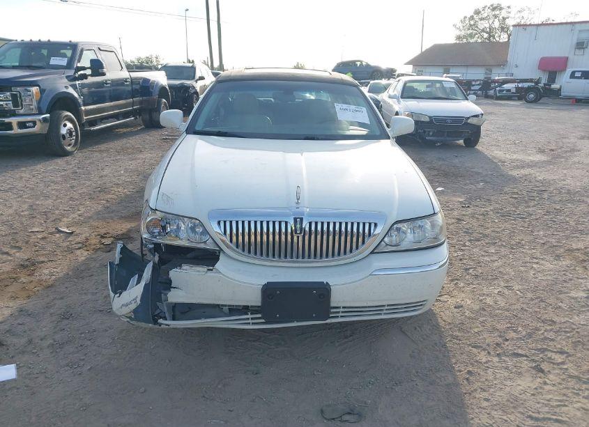 Photo 12 of 2004 Lincoln Town CAR ULTIMATE (VIN 1LNHM83W14Y644096)