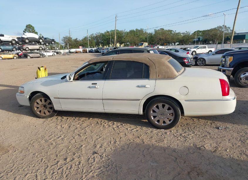 Photo 14 of 2004 Lincoln Town CAR ULTIMATE (VIN 1LNHM83W14Y644096)
