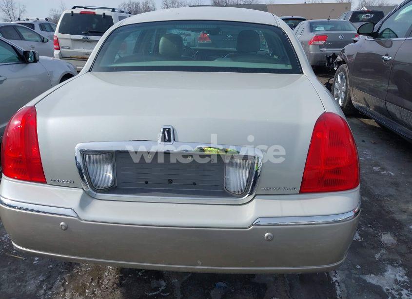Photo 16 of 2004 Lincoln Town CAR ULTIMATE (VIN 1LNHM83W14Y680645)