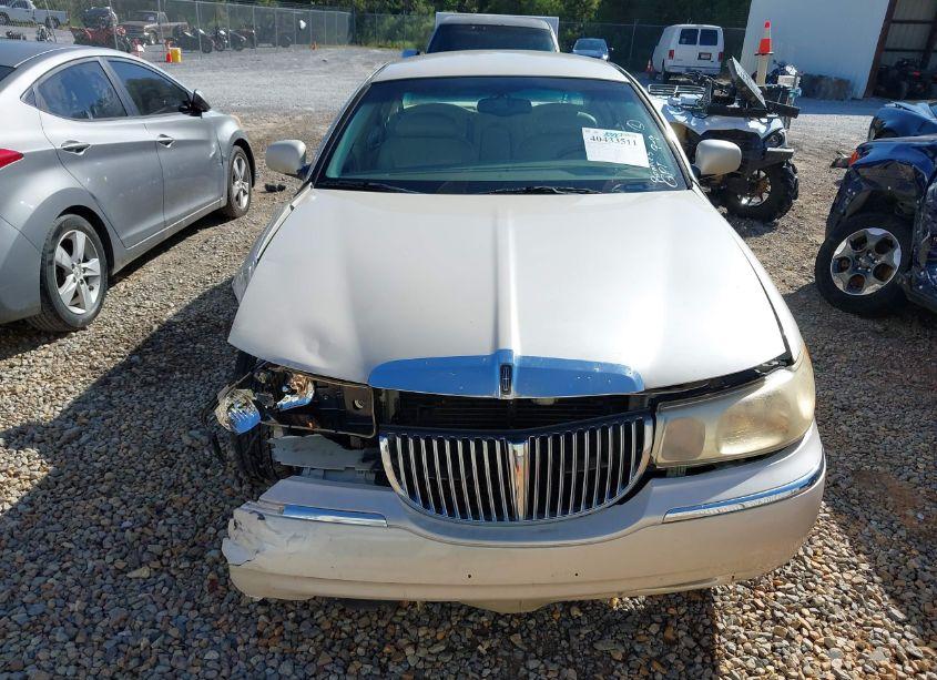 Photo 12 of 2000 Lincoln Town CAR CARTIER (VIN 1LNHM83W1YY876879)