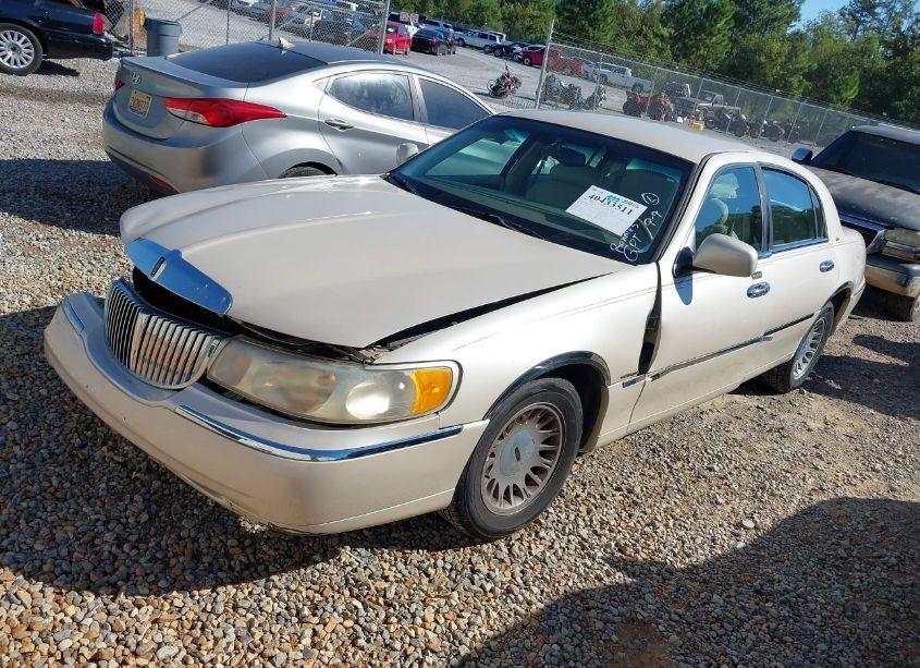 Photo 2 of 2000 Lincoln Town CAR CARTIER (VIN 1LNHM83W1YY876879)