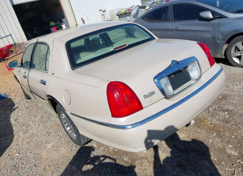 Photo 3 of 2000 Lincoln Town CAR CARTIER (VIN 1LNHM83W1YY876879)