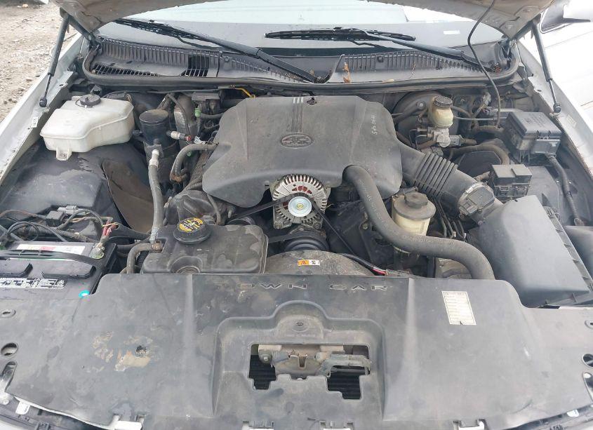 Photo 10 of 2001 Lincoln Town CAR CARTIER (VIN 1LNHM83W31Y608082)