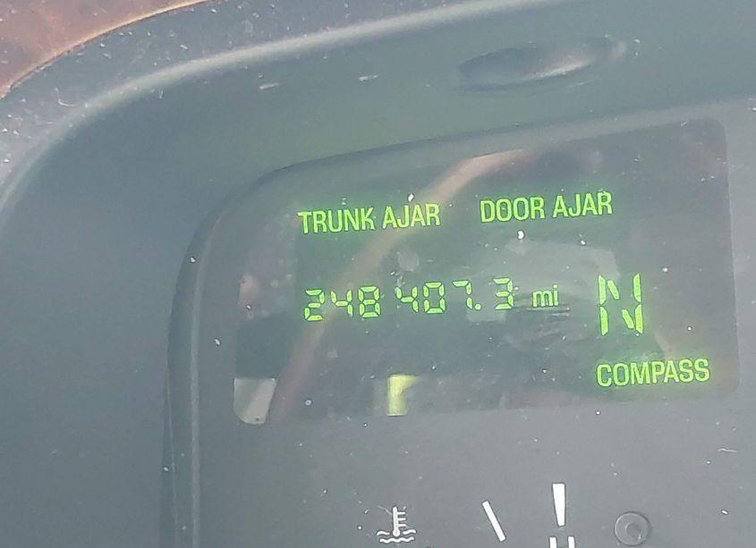 Photo 15 of 2001 Lincoln Town CAR CARTIER (VIN 1LNHM83W31Y608082)